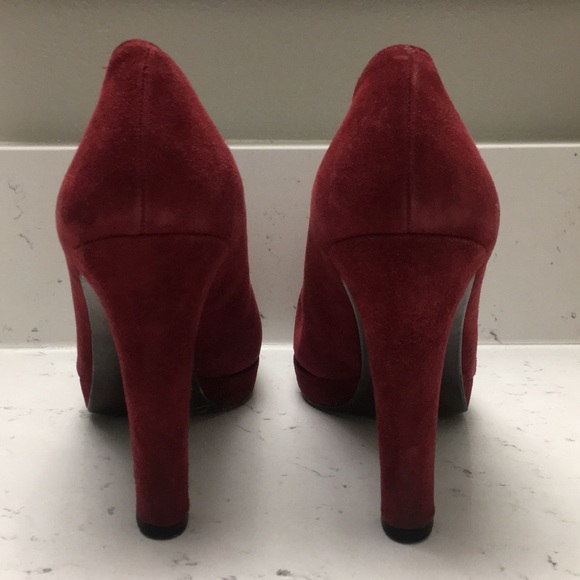 Red suede pumps - Picture 7 of 7